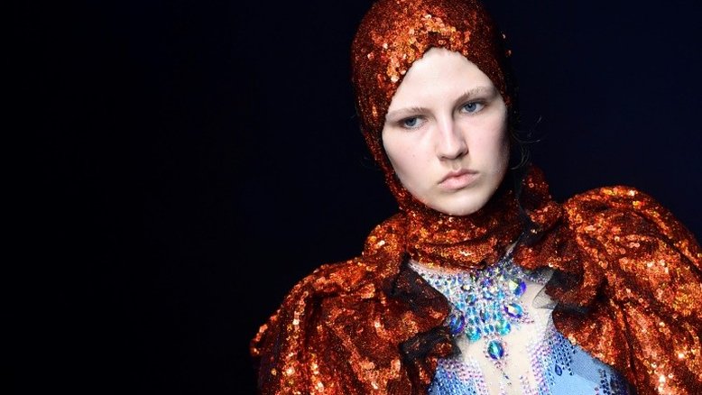 Gucci abre a Semana de Moda de Milão com uma ode aos anos 80