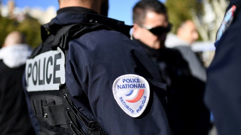 Duas turistas americanas são atacadas com ácido na França