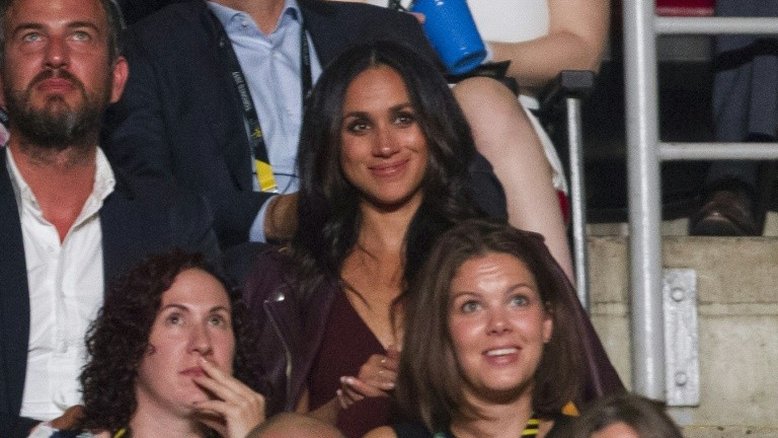 Príncipe Harry e Meghan Markle surgem apaixonados em Toronto