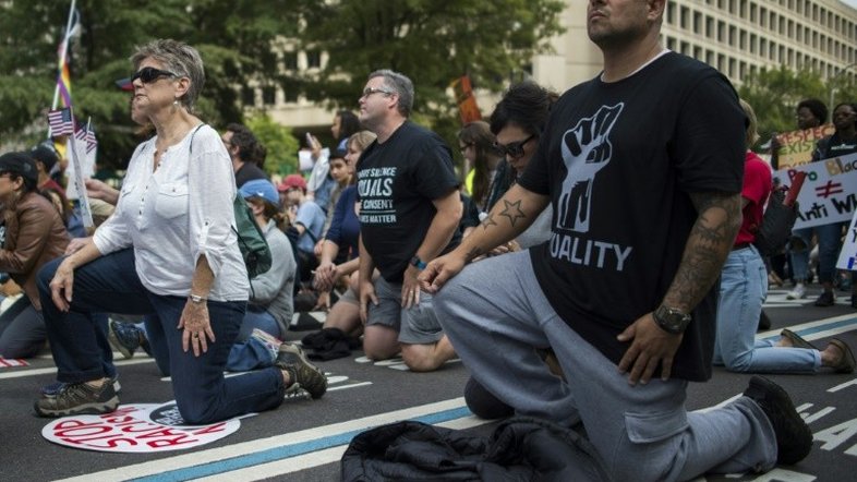 Manifestantes pedem em Washington mais justiça racial