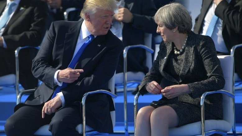 May diz que Trump continua convidado para ir ao Reino Unido