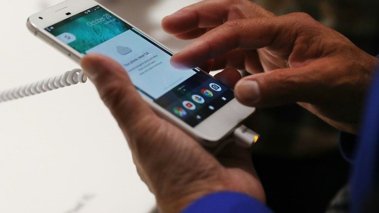Último dia para atualizar os dados do celular pré-pago