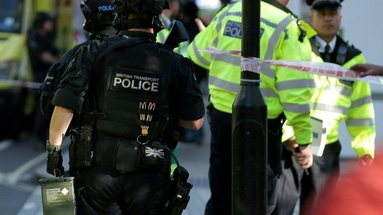 Polícia britânica anuncia prisão 'importante' ligada a atentado