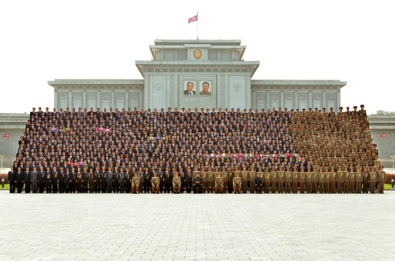Líder norte-coreano celebra "êxito perfeito" do último teste nuclear