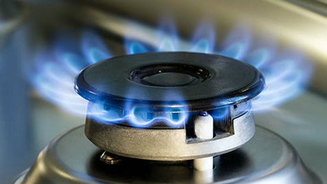 ANP: Gás de cozinha chega a R$ 140 em MT e gasolina já encosta nos R$ 8 no RS