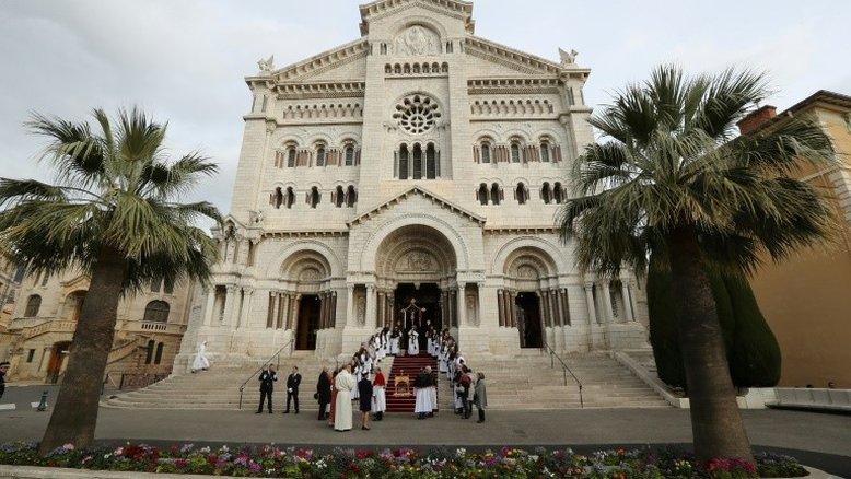 Sacristão da catedral de Mônaco condenado por roubar ofertas
