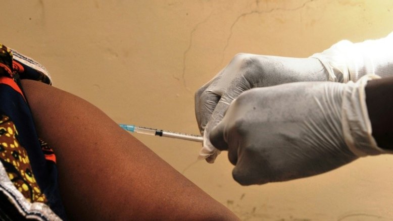 Duas vacinas experimentais contra Ebola se mostram promissoras