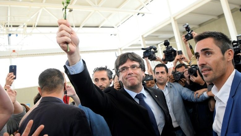 Governo regional declara vitória em referendo catalão
