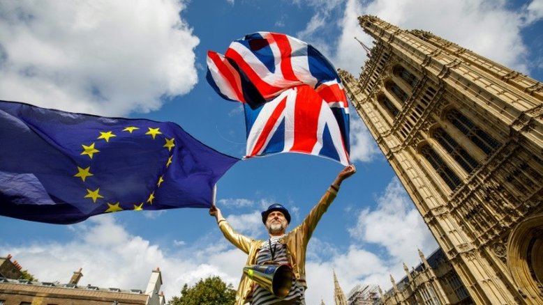Brexit incerto mantém cenário da dívida 'negativo': Fitch, S&P