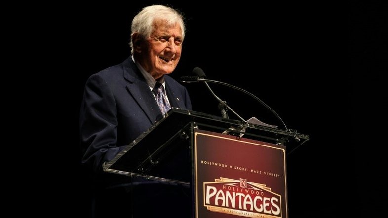 Monty Hall, ícone da TV americana, morre aos 96