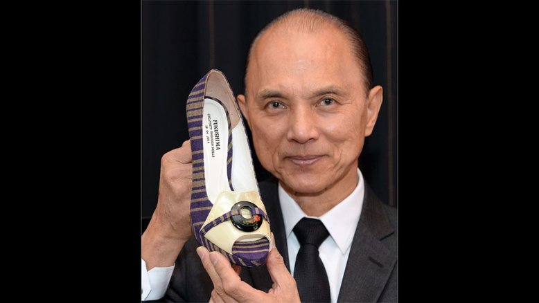 A união da Jimmy Choo com a Michael Kors