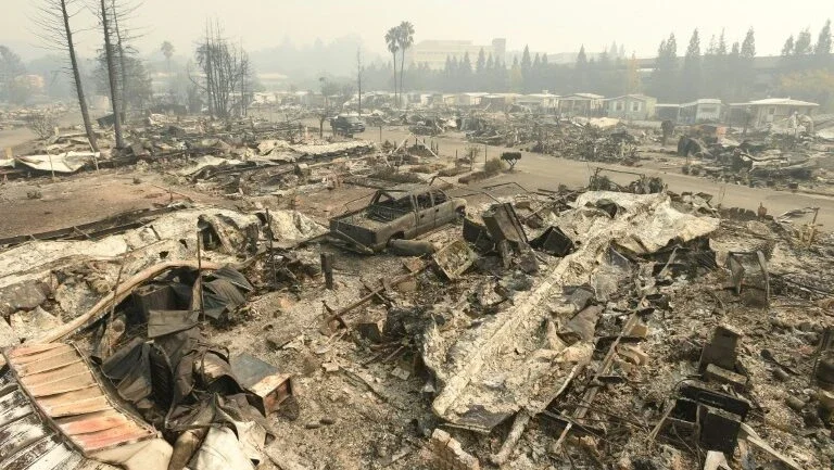 Sobe para 17 número de mortos em incêndios da Califórnia