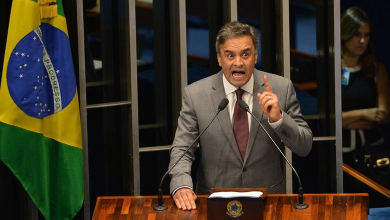 Aécio Neves destitui Tasso Jereissati da presidência do PSDB