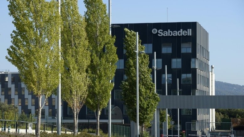 CaixaBank, Banco Sabadell, Gas Natural... Empresas deixam a Catalunha