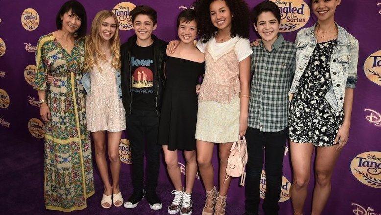 Disney Channel vai inserir inédita trama gay em série 'teen'