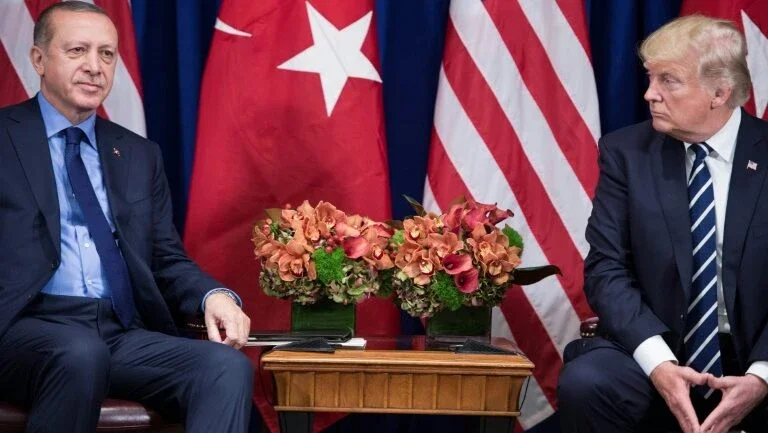 Ancara pede a Washington que retire a suspensão de vistos