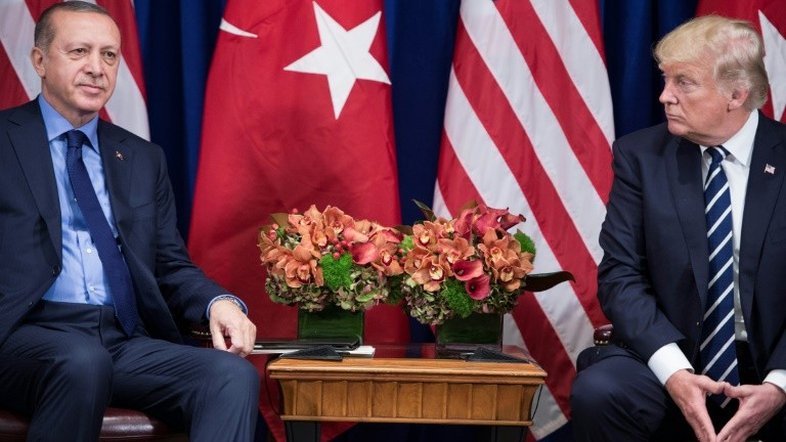 Ancara pede a Washington que retire a suspensão de vistos