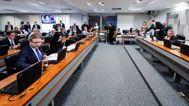 CCJ aprova projeto que cria cadastro positivo; texto vai a plenário do Senado