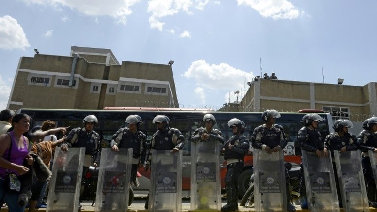Libertados jornalistas que entraram em penitenciária na Venezuela