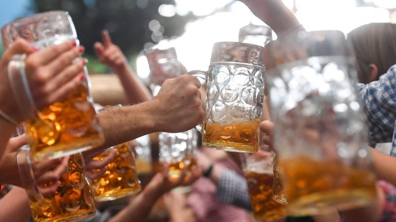 MG: Cerveja contaminada pode ser causa de síndrome que matou uma pessoa