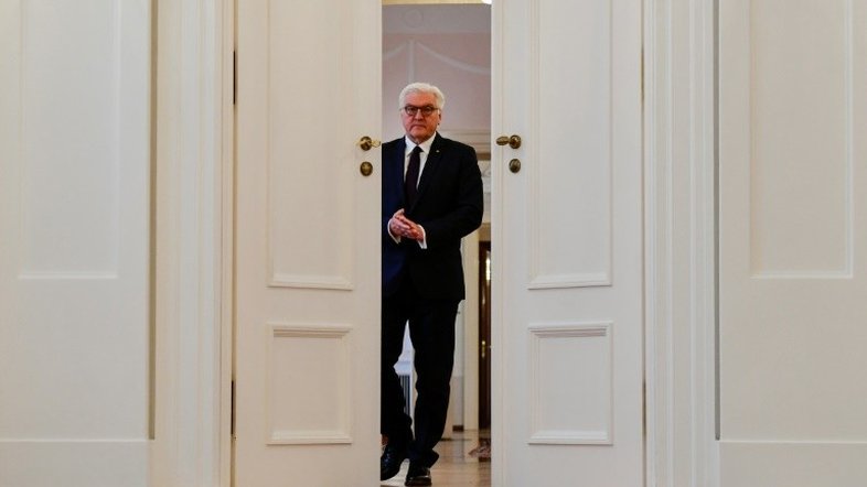 Steinmeier, um presidente-diplomata ao resgate de Merkel