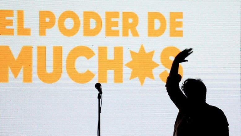 Presidência chilena será disputada no 2º turno por ex-presidente Piñera e governista Guillier