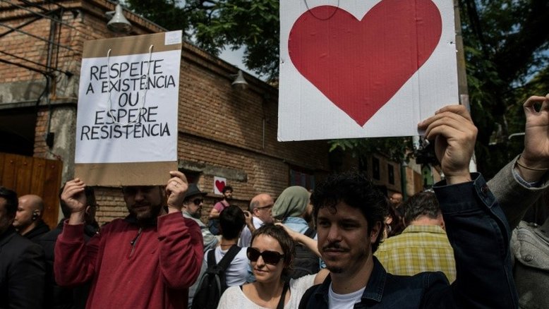 Protestos a favor e contra a filósofa Judith Butler em São Paulo