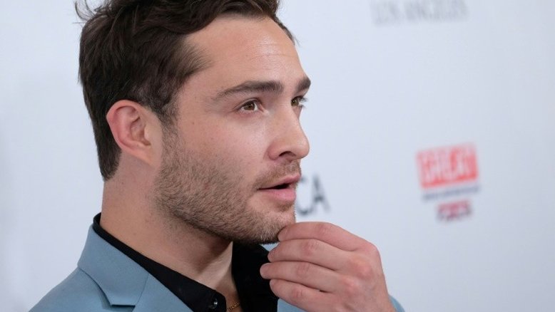 Polícia de Los Angeles investiga denúncia de estupro contra Ed Westwick