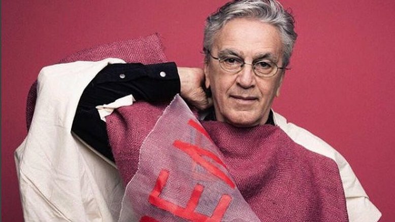 Justiça determina retirada de comentários ofensivos a Caetano Veloso de redes