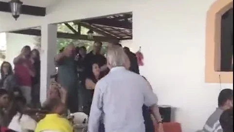 Vídeo mostra José Dirceu dançando em festa de aniversário de esposa