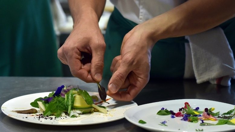 Dois novos restaurantes espanhóis conquistam três estrelas no 'Michelin'