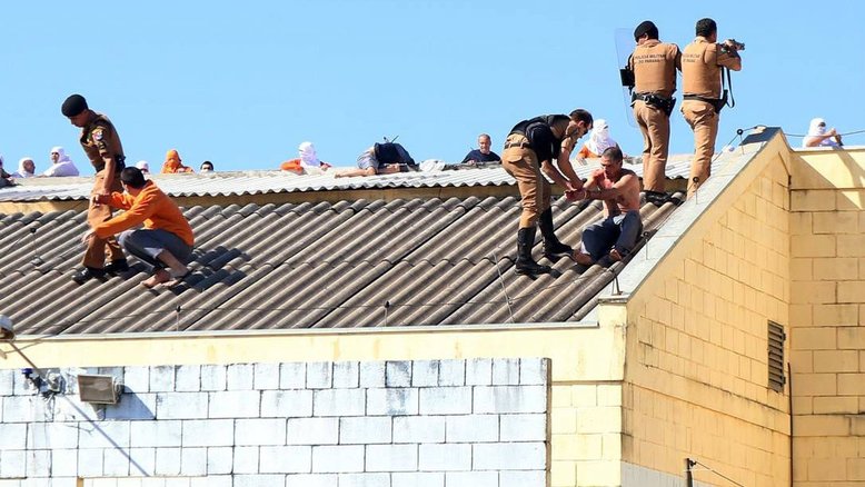 Rebelião em presídio no Paraná dura mais de 15 horas