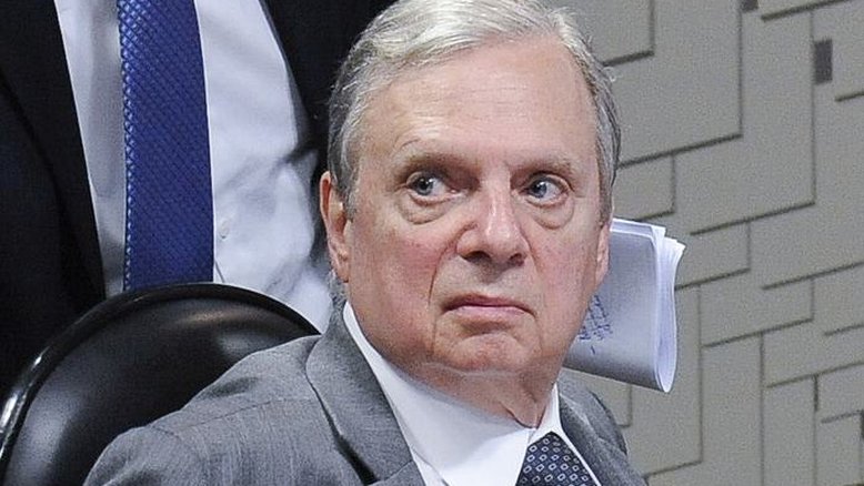 Prisão de Temer é 'abuso autoridade' e 'espetáculo midiático', diz Tasso