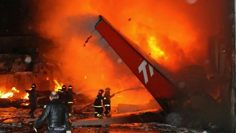 Acidente com avião da TAM completa 15 anos sem condenações