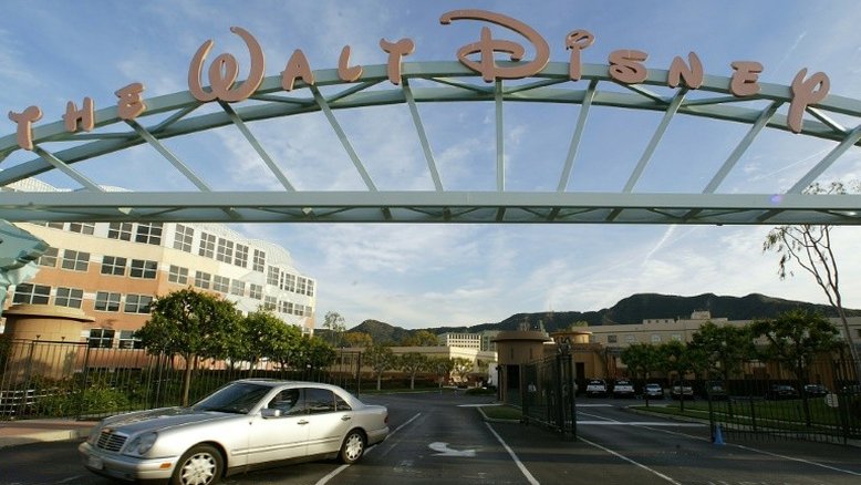 Homem toma LSD, cai em lagoa artificial da Disney e só é encontrado no dia seguinte