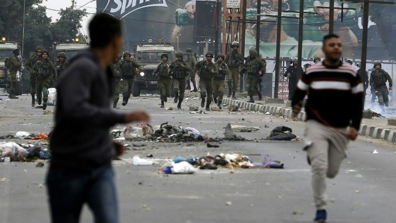 Novas manifestações por Jerusalém; dois palestinos mortos