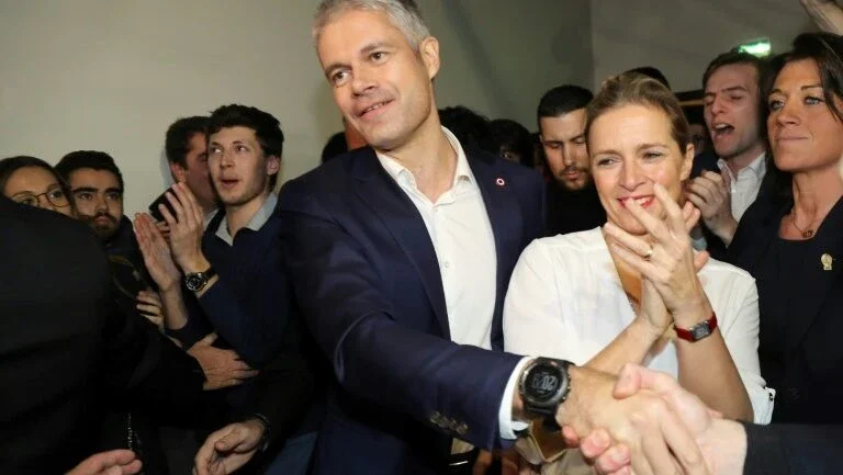 Laurent Wauquiez é eleito novo líder da direita francesa