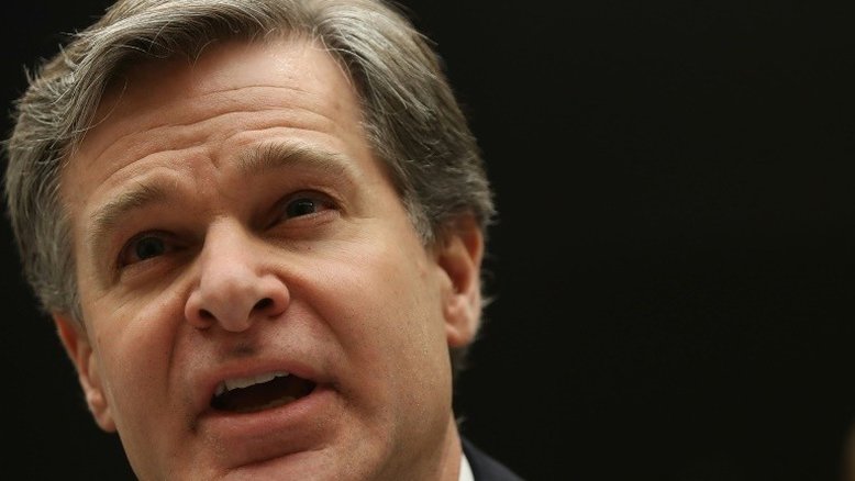 Chefe do FBI rejeita críticas de Trump