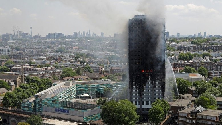 Reino Unido lembra vítimas de incêndio na torre Grenfell