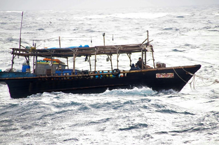 Japão deportará seis pescadores norte-coreanos