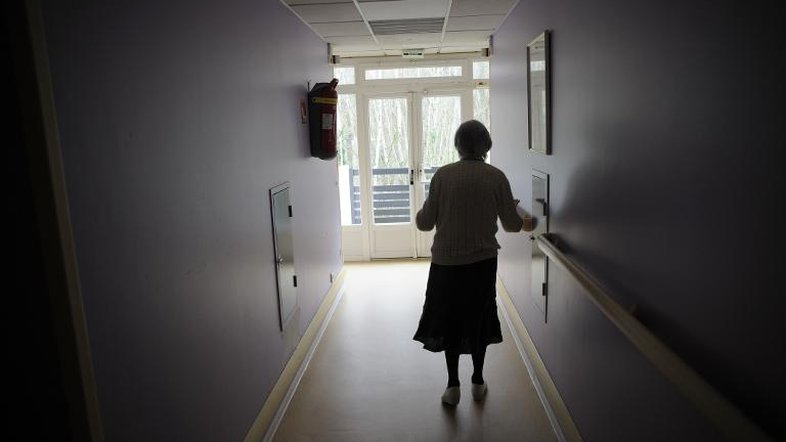 Remédio da Eli Lilly retarda avanço do Alzheimer, mostra estudo
