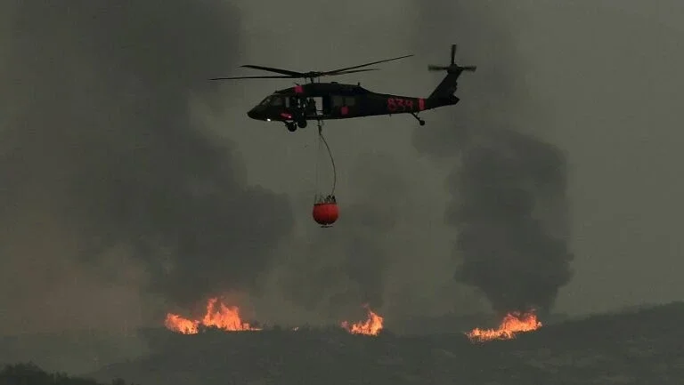 Incêndio descontrolado ameaça condado californiano de Santa Bárbara