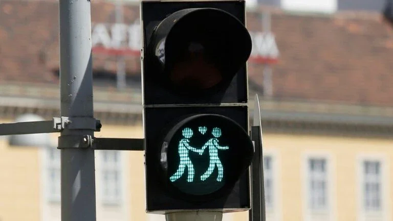 Tribunal Constitucional da Áustria autoriza casamento gay
