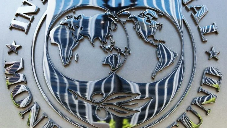 FMI alerta para empresas-zumbi e produtos financeiros mal regulados na China