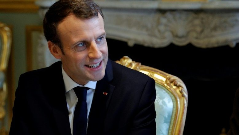 Macron comemora 40 anos com espetacular recuperação de popularidade