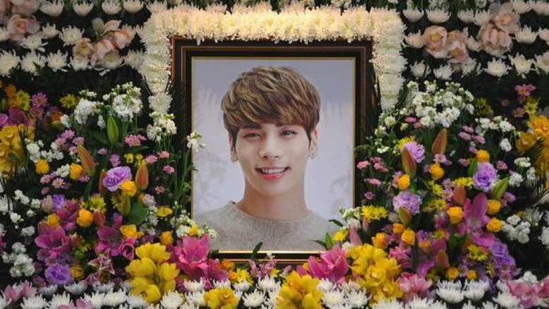 Morre astro do k-pop Jonghyun e amiga revela bilhete suicida