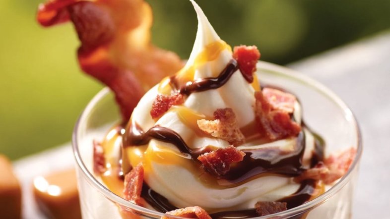 Rede de fast-food lança sundae de bacon