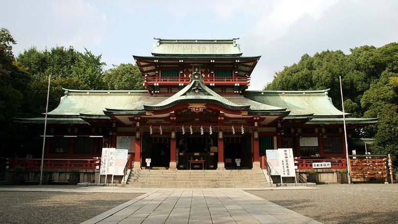 Ataque com espada samurai deixa 3 mortos em santuário no Japão