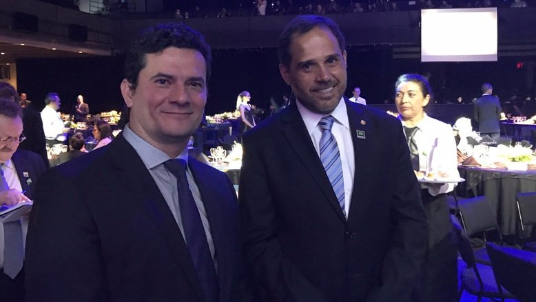 Sergio Moro : Estou honrado em receber o prêmio da IstoÉ