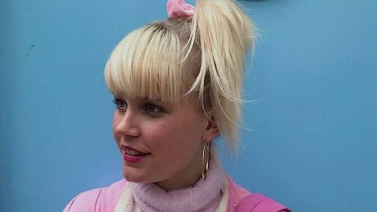 Separadas no nascimento? Holandesa descobre ser 'sósia' de Xuxa